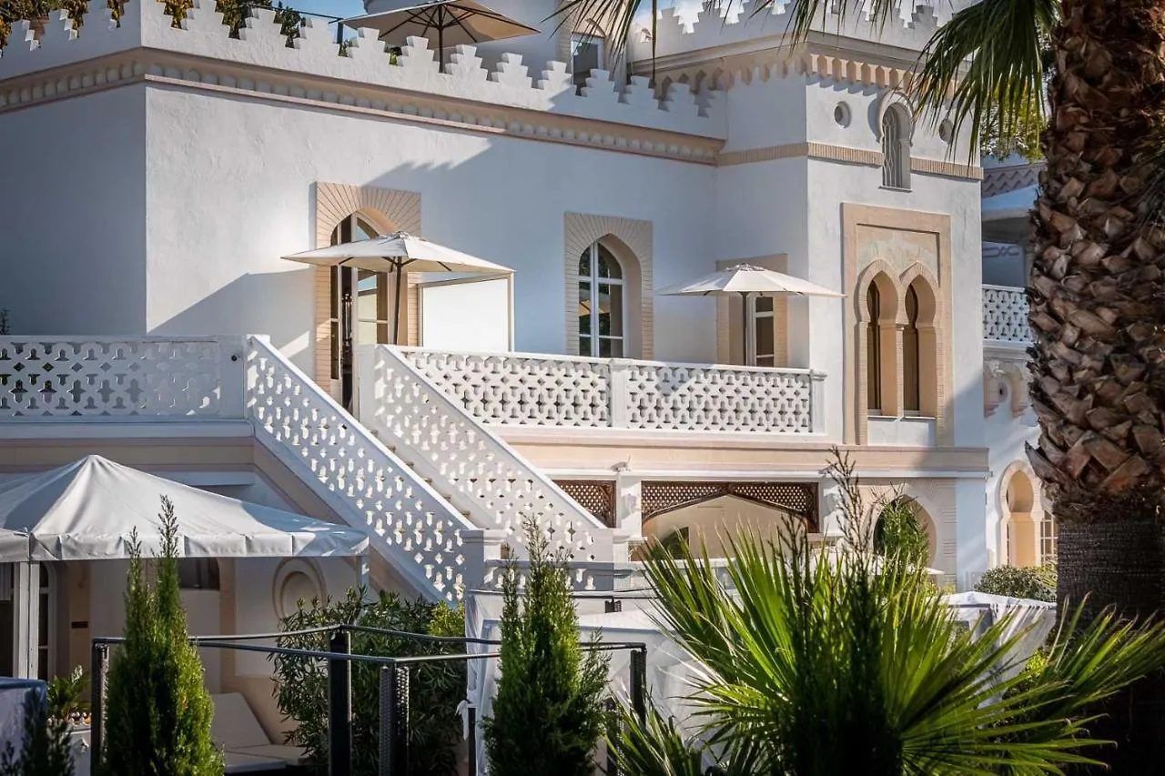 Hotel La Villa Mauresque Saint-Raphael